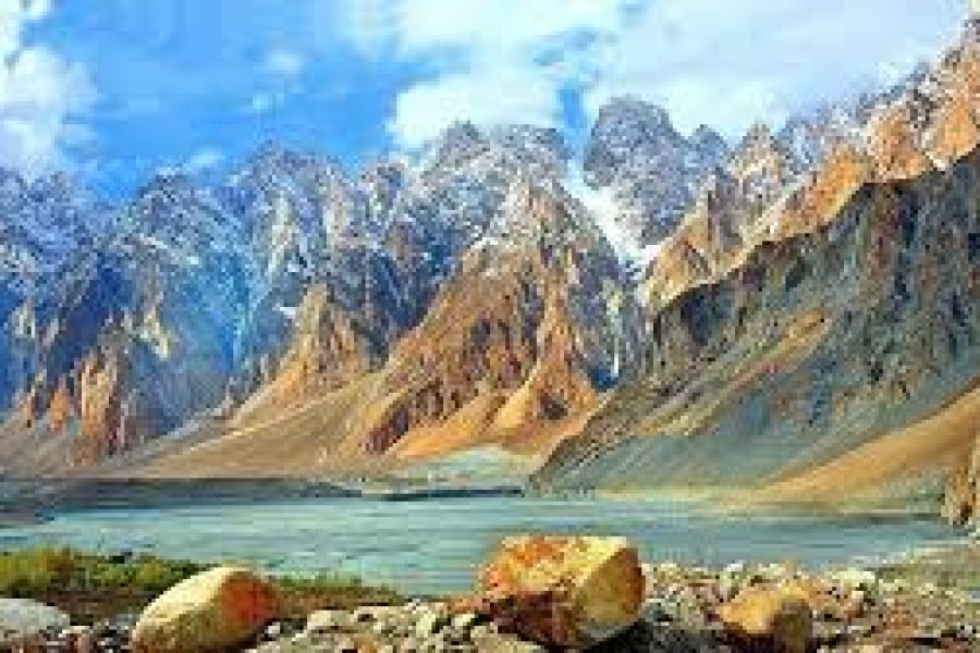 Hunza, Rakaposhi & Minapin 5 Days / 4 Nights (ISB to ISB)